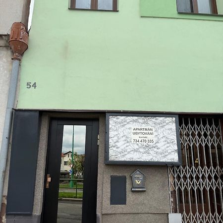 Apartman V Rodinnem Dome Jaroměř Εξωτερικό φωτογραφία